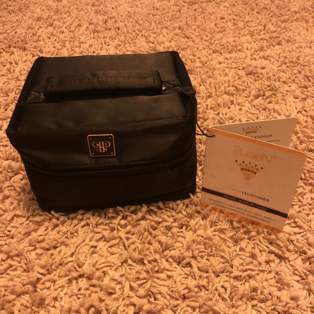 PurseN Tiara Vacationer Travel Jewelry Case
